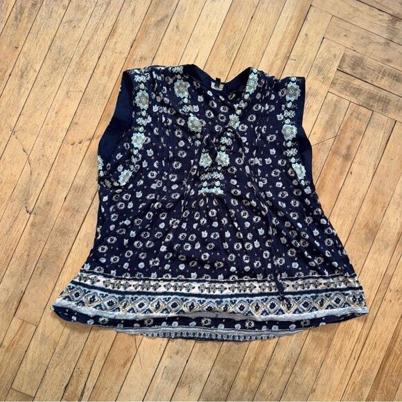 Lucky Brand navy sleeveless sleds top, size large. - Picture 1 of 5